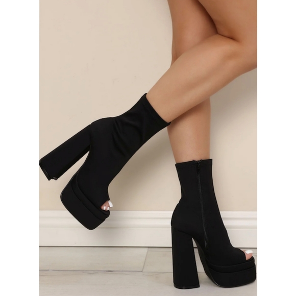 𝙉𝙀𝙒 𝙄𝙉🖤🎥𝑺𝒕𝒖𝒏𝒏𝒊𝒏𝒈 𝑽𝒊𝒆𝒘𝒔 𝑷𝒍𝒂𝒕𝒇𝒐𝒓𝒎 𝑩𝒐𝒐𝒕 - BLACK - Picture 10 of 11